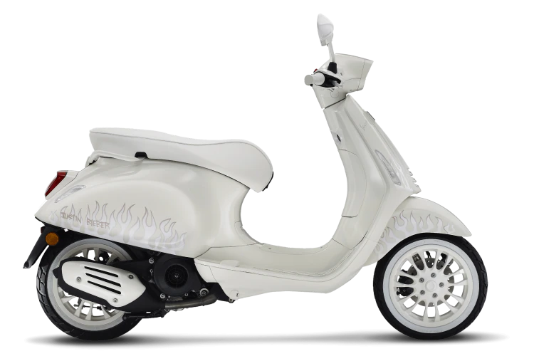 /fileuploads/Marcas/Vespa/SÉRIES ESPECIAIS/_Benimoto-Vespa-Justin-Bieber-White.jpg